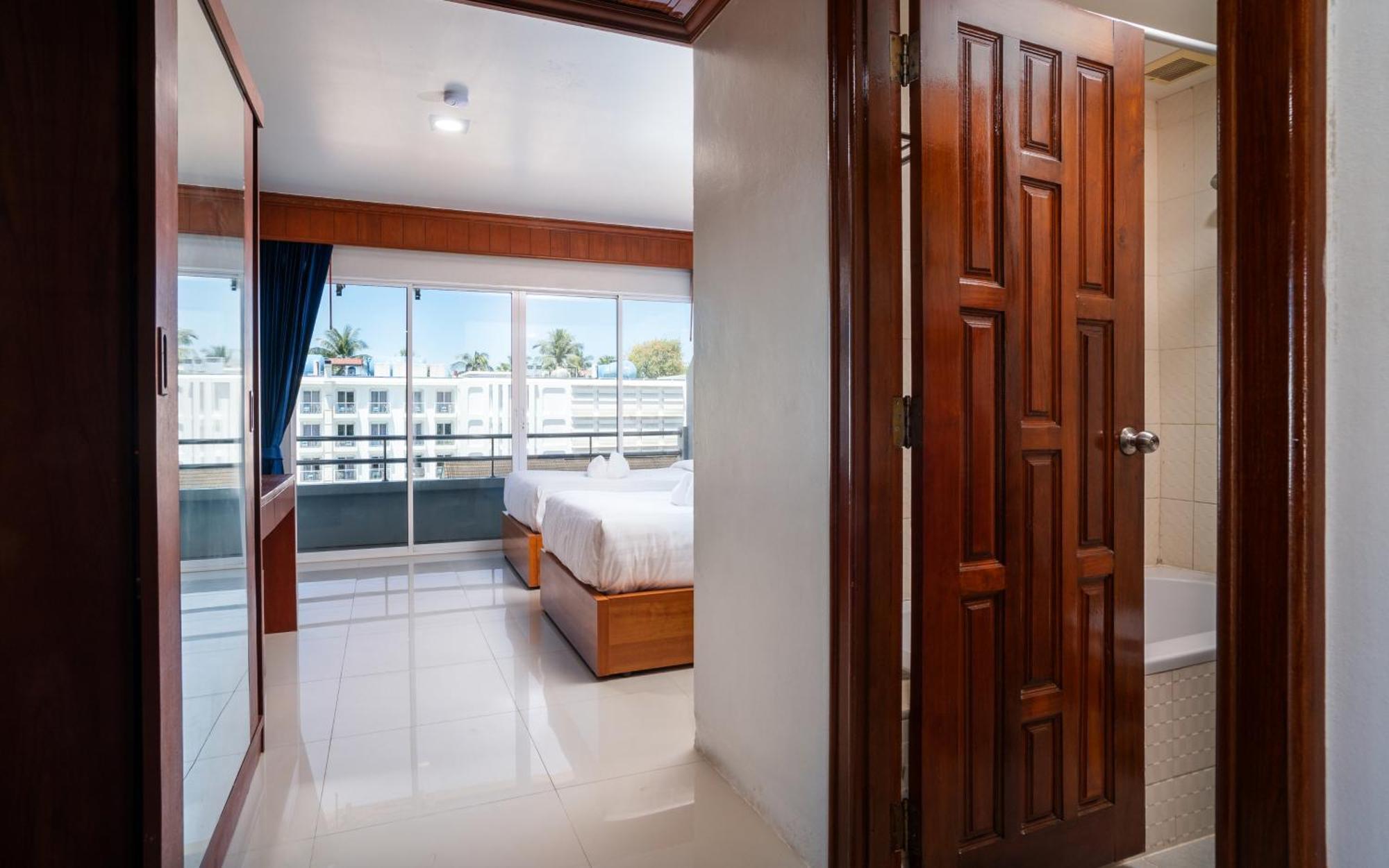 Gp House Phuket Patong Beach エクステリア 写真