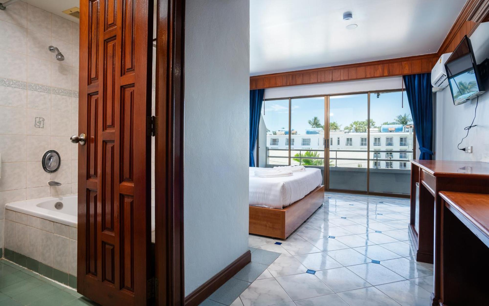 Gp House Phuket Patong Beach エクステリア 写真
