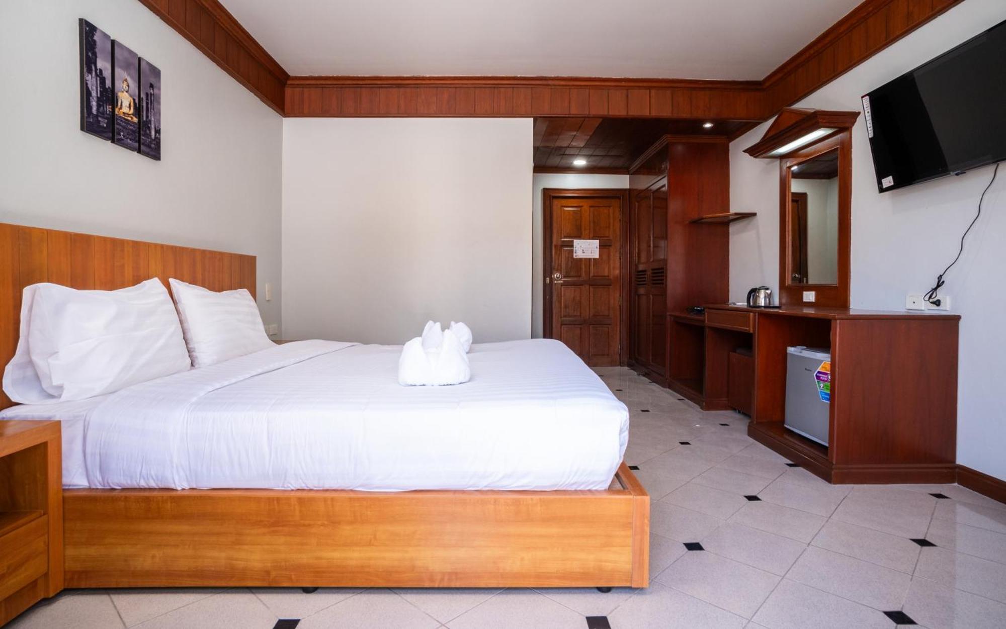 Gp House Phuket Patong Beach エクステリア 写真